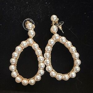 Elegant Gold and Pearl Drop Earrings